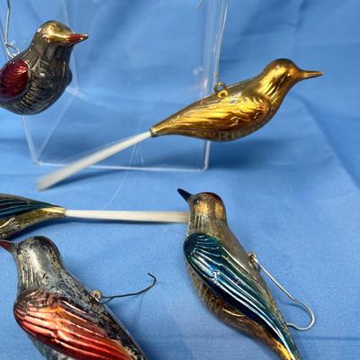 Lot 37 Vintage ornaments #53