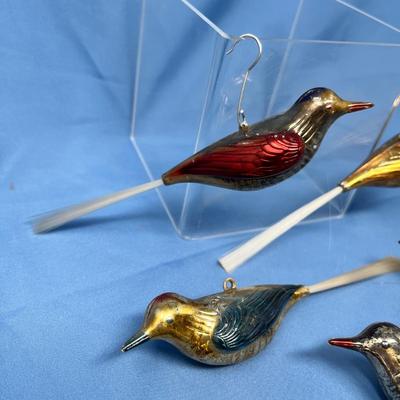 Lot 37 Vintage ornaments #53