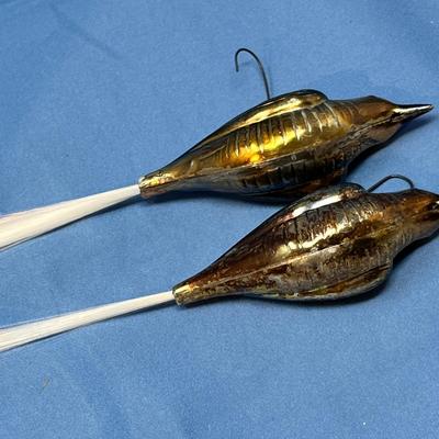 Lot 377 Vintage ornaments #55