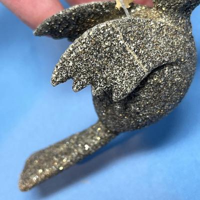 Lot 379 Vintage ornaments #57