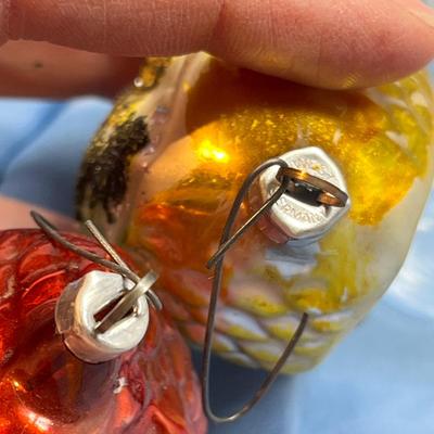 Lot 396 Vintage ornaments #73