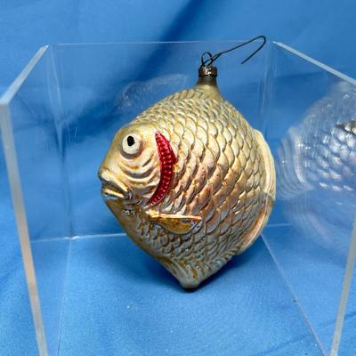 Lot 401 Large Fish ornament