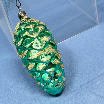 Lot 412 Pine cone