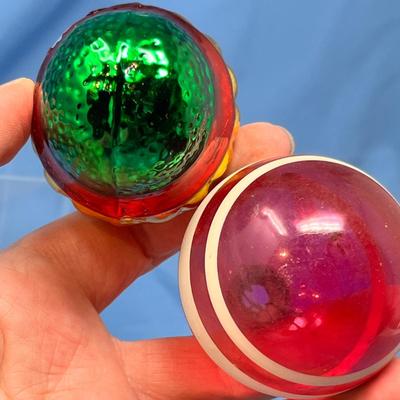 Lot 413 Vintage ornaments #82