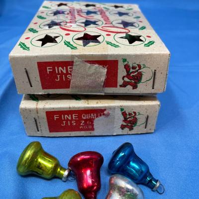 Lot 420 2 boxes mini ornaments