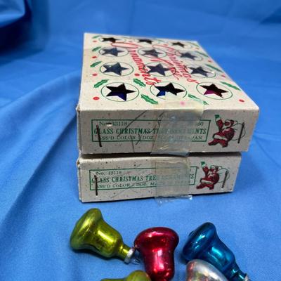 Lot 420 2 boxes mini ornaments