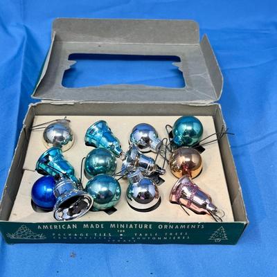 Lot 421 Box of Pastel Ornaments minis