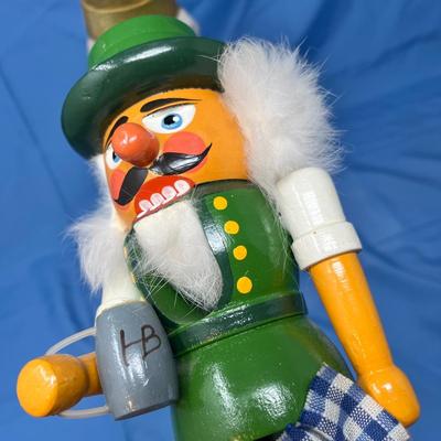 Lot 435 Bavarian Nut Crackers
