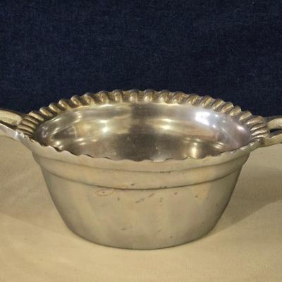 Aluminum Ribbon Edge Bowl with Handles