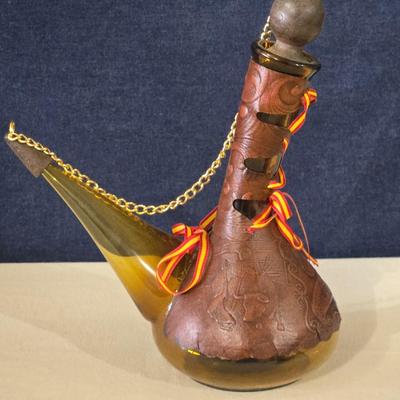 VINTAGE RETRO SPANISH PORRON WINE DECANTER