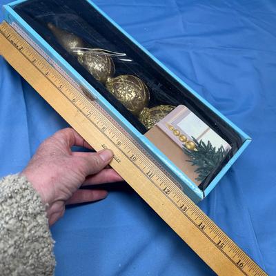 Lot 439 Martha Stuart Tree Topper