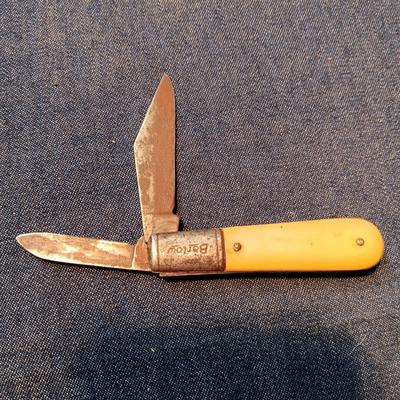 3 POCKET KNIVES