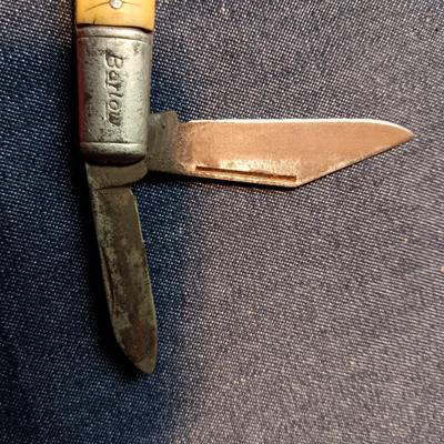 3 POCKET KNIVES