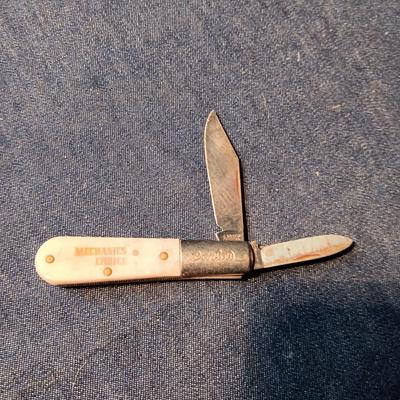3 POCKET KNIVES
