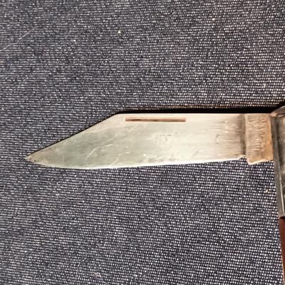 3 POCKET KNIVES