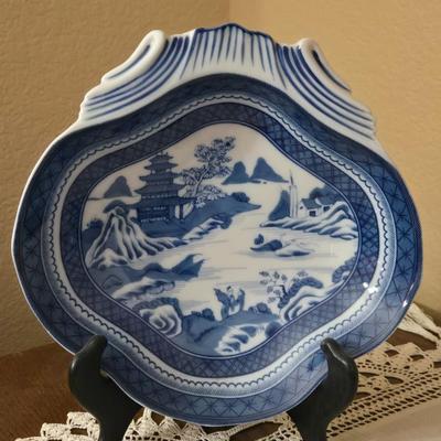 Mottahedeh Japanese Design Dish Made in Portugal