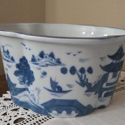 Mottahedeh Japan Design Bowl Made in Portugal