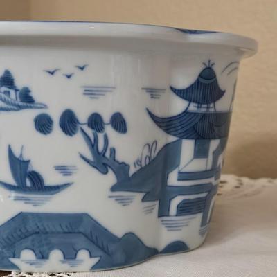Mottahedeh Japan Design Bowl Made in Portugal