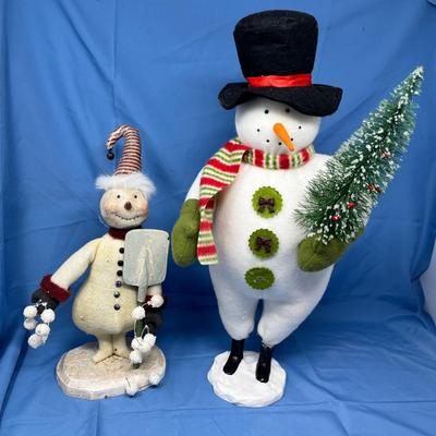 Lot 447 Snowmen Figures