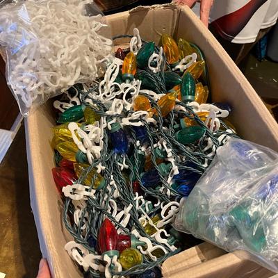 Lot 449 Box of LED outdoor lights with clips