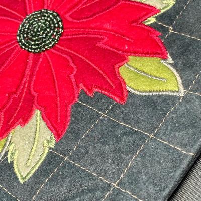 Lot 450 Table runners