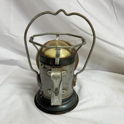 Delta Powerlite & More Railroad Lanterns (O-MK)