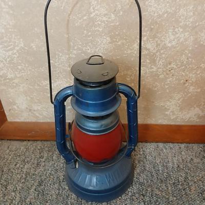 Dietz NY USA Little Wizard oil lantern