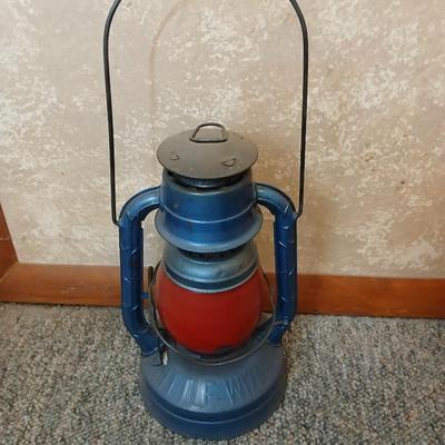 Dietz NY USA Little Wizard oil lantern