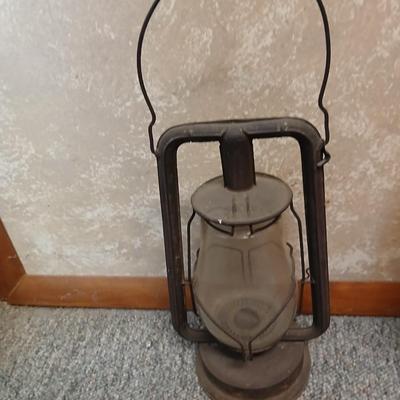 Vintage Dietz New York U.S. HY-LOW marked kerosene lantern