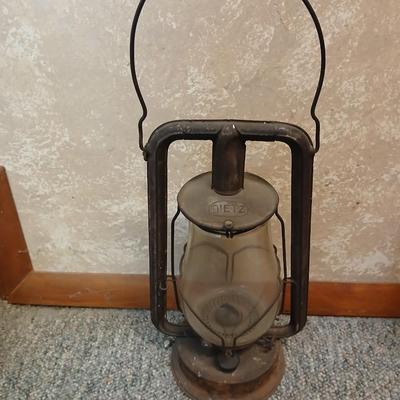 Vintage Dietz New York U.S. HY-LOW marked kerosene lantern