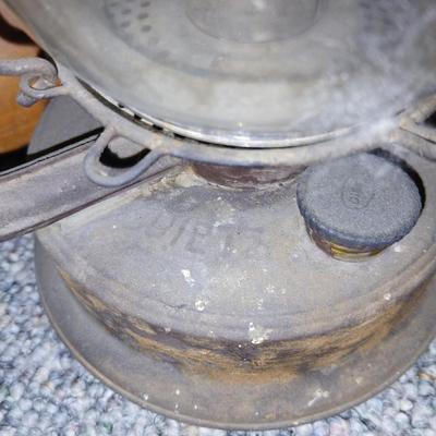 Vintage Dietz New York U.S. HY-LOW marked kerosene lantern