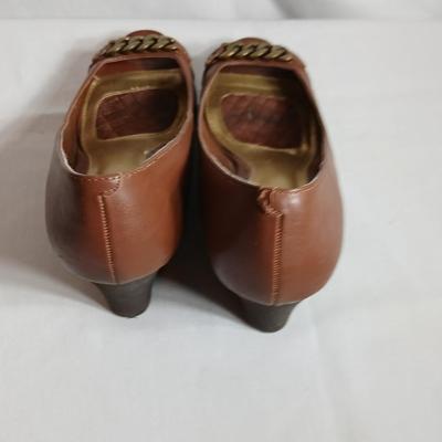 Women's shoes 8.5 - 9