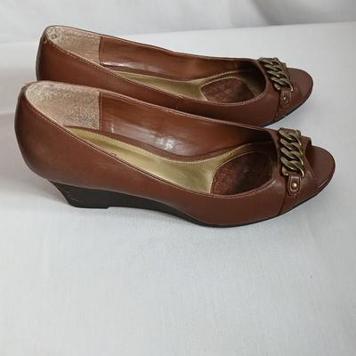 Women's shoes 8.5 - 9
