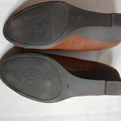 Women's shoes 8.5 - 9