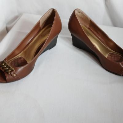 Women's shoes 8.5 - 9