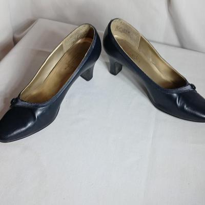 Women's shoes 8.5 - 9