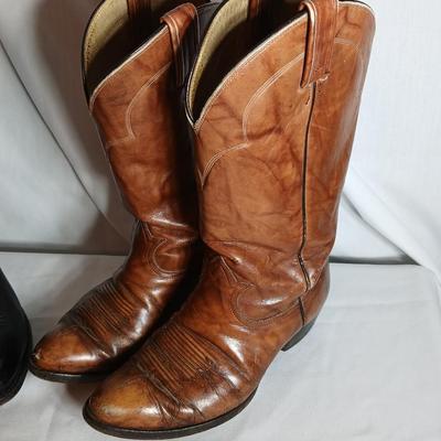 Two pair of leather soled Cowboy boots Tony Llama size 9