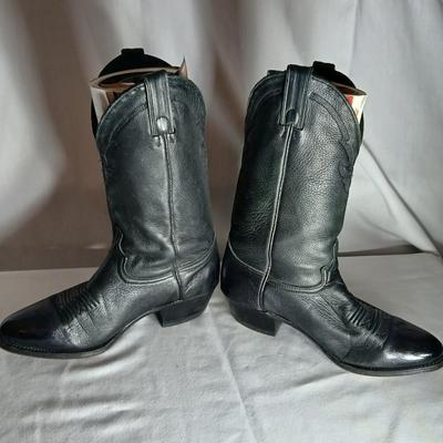 Two pair of leather soled Cowboy boots Tony Llama size 9