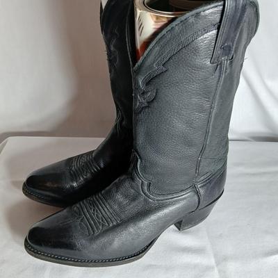 Two pair of leather soled Cowboy boots Tony Llama size 9