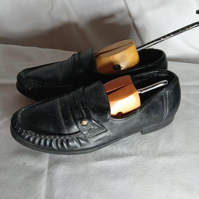 Women's Elvis flip flops and Chancellors wide width loafers with wooden shoe stretchers