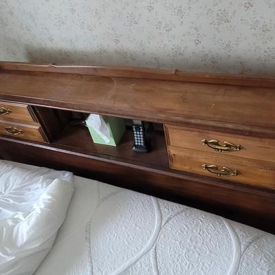 Newer queen bad and frame