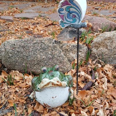 Ceramic Garden frog with butterfly stake