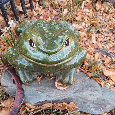 Large ceramic garden frog