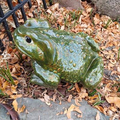 Large ceramic garden frog
