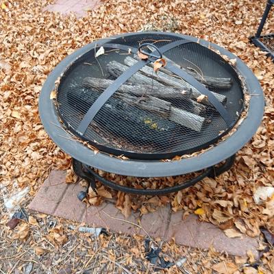 outdoor fire pit with screen cover