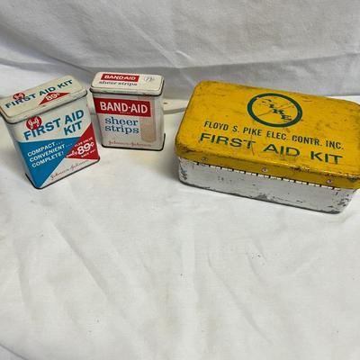 Marlboro Zippo Lighter & More Vintage Advertising Collectibles (O-MK)