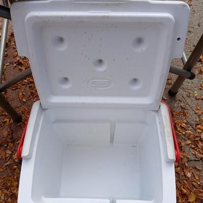 Mac folding chair with side table and a small red cooler