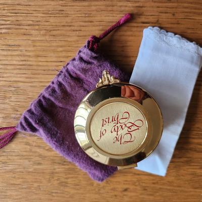 Eucharistic Transport Case with Linen and Cover