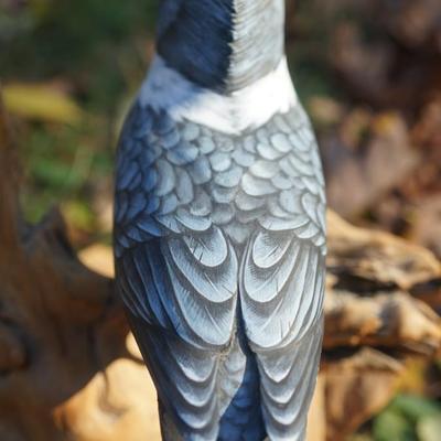 EXCEPTIONAL HAND CARVED WOOD BLUE JAY & HAND PAINTED ON DRIFT WOOD. FATHER/ DAUGHTER CRAFT