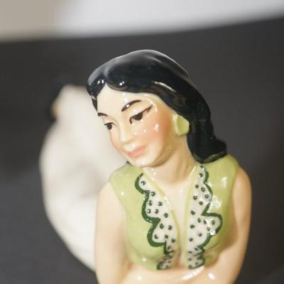 CERAMIC ARTS STUDIO MADISON, WI 1942-1956 SULTAN & TWO HAREM GIRLS